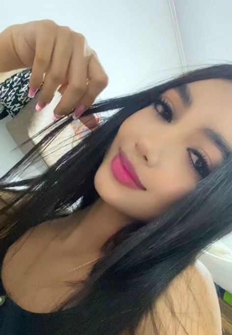 Cata, verified profile preview on PeachChat