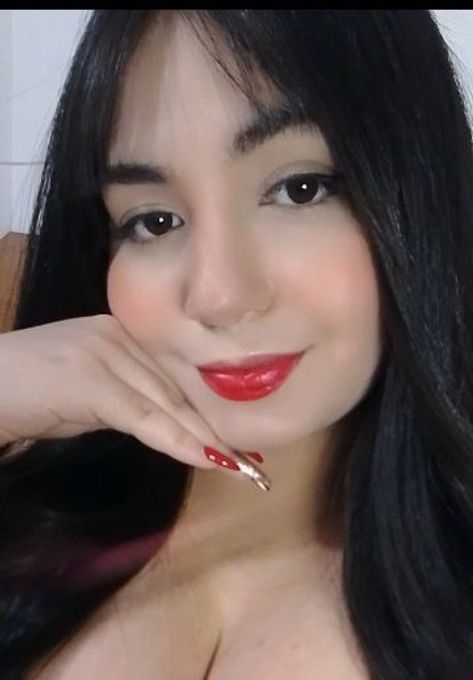 Sofi, verified profile preview on PeachChat
